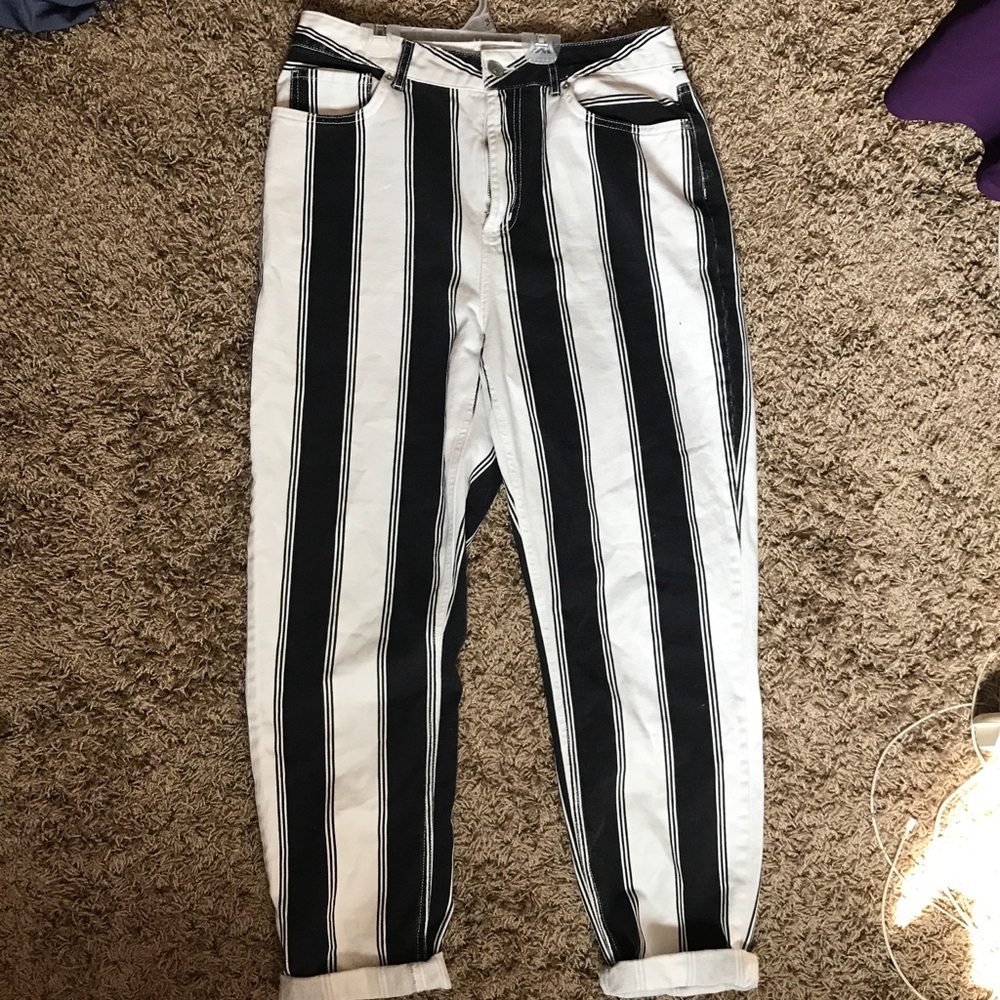 BDG Boyfriend Jeans with B&W vertical stripes